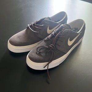 Nike Stefan Janoski Canvas Sneakers
